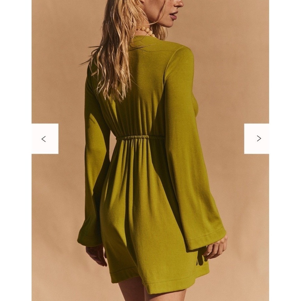 Free People EST Good Feels Long-Sleeve Plunge Mini Dress Sz XS Boho Flare Sleeve - Picture 8 of 8